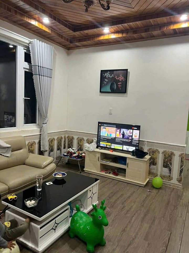 Cần Bán Nhà 2 tầng đường ô tô tại P12, Đà Lạt giá chỉ 2.1 tỷ - Ảnh chính